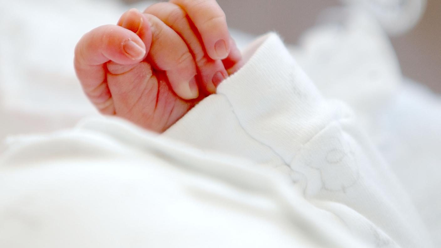 Nei Paesi vicini i genitori godono di un congedo più lungo dopo la nascita di un figlio