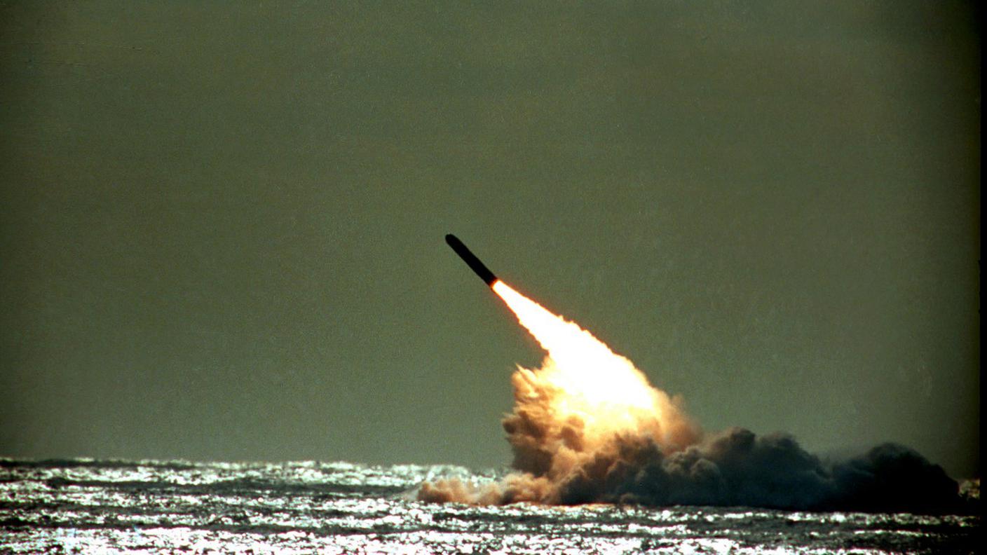 Il test del lancio di un missile balistico da parte di un sottomarino USA