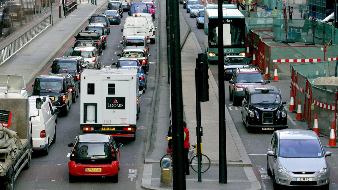 Si estende a tutta la "Great London" la validità della tassa per i veicoli inquinanti