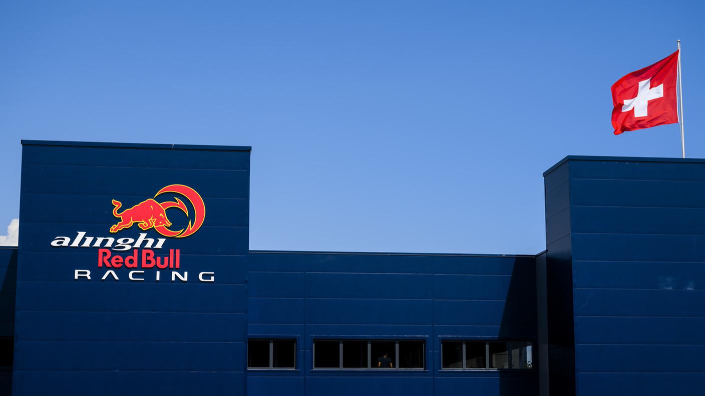 La casa di Alinghi Red Bull Racing a Barcellona