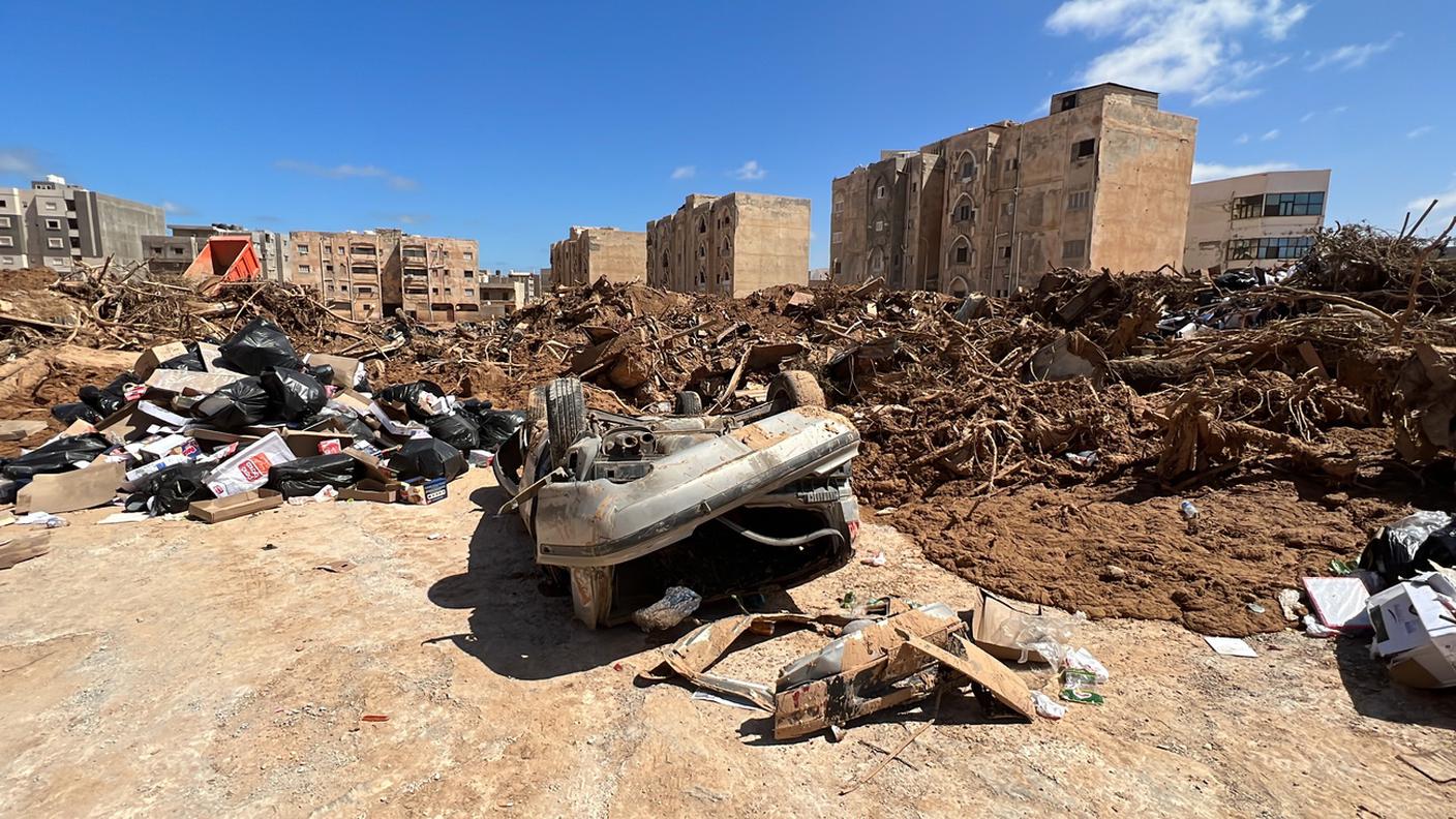 Cumuli di macerie a Derna