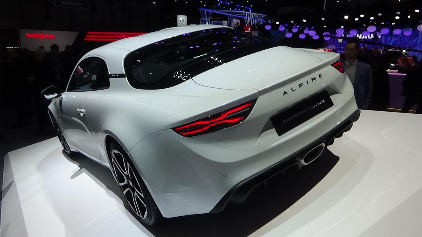 L'attesa sportiva Alpine A110 ha fatto il suo debutto a Ginevra