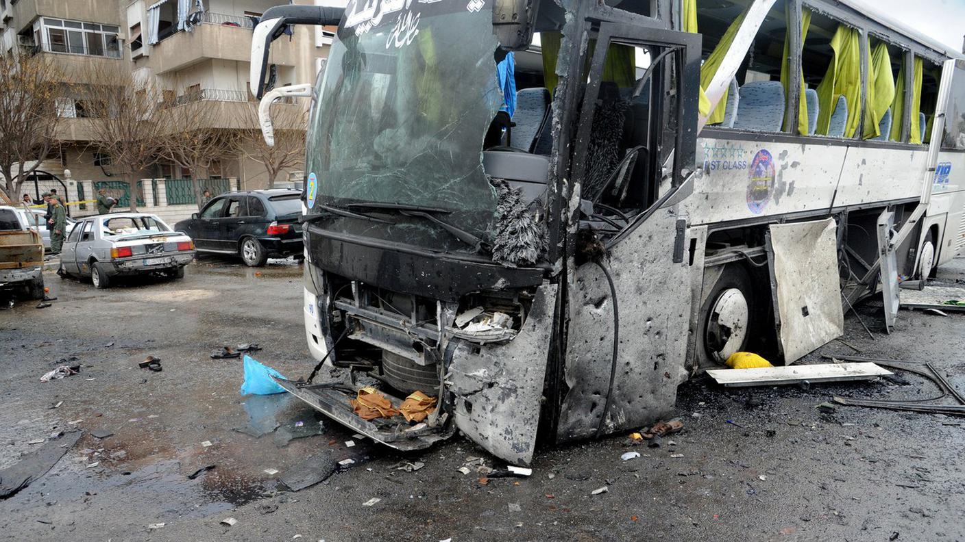 Uno degli autobus su cui si trovavano i pellegrini