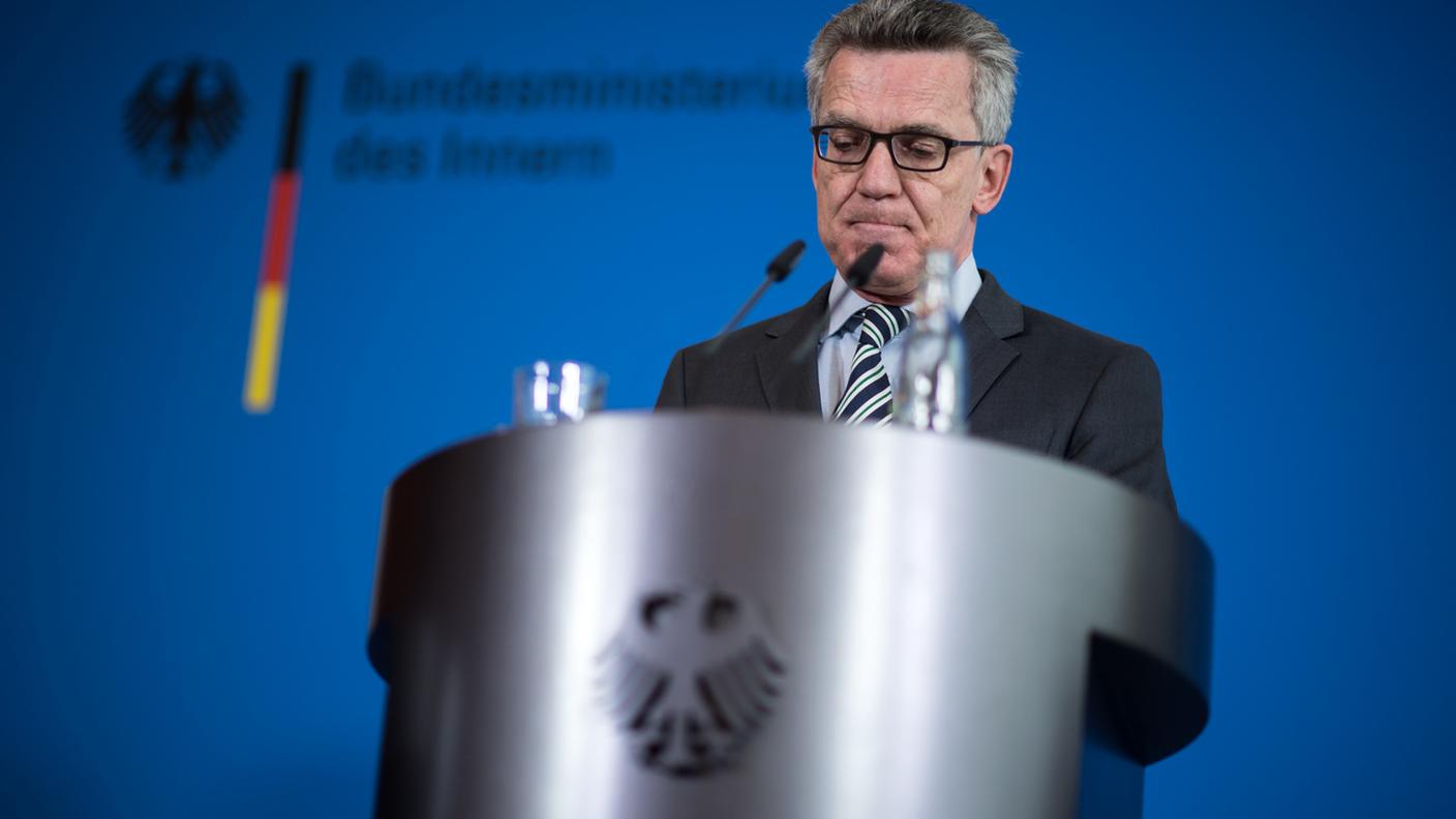 Thomas de Maizière è apparso decisamente seccato