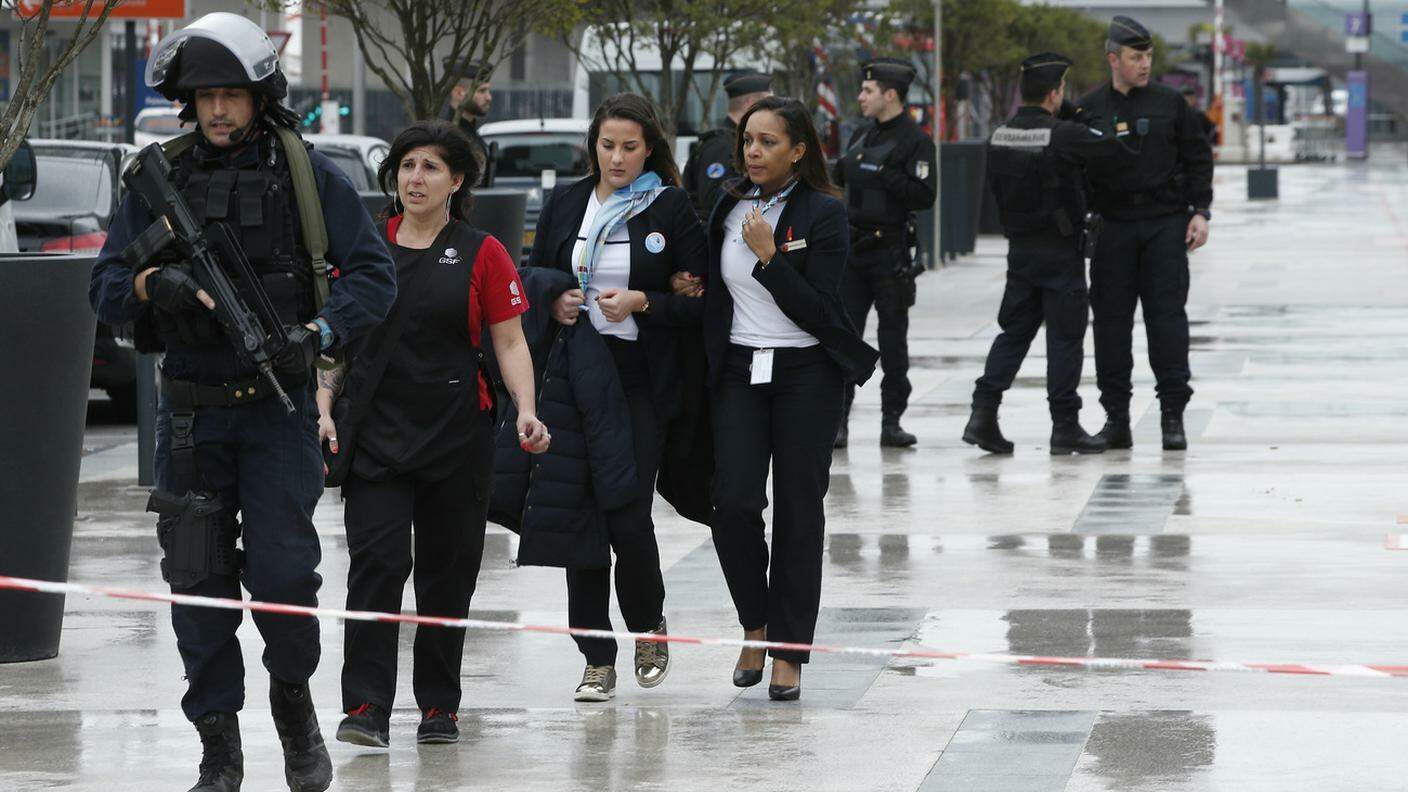 La polizia francese ha rinforzato i controlli allo scalo parigino