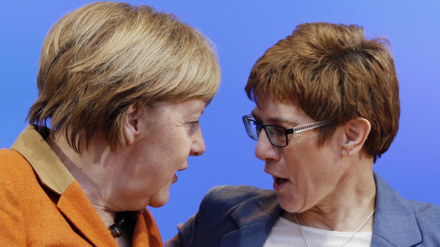 Annegret Kramp-Karrenbauer resta alla guida del Land