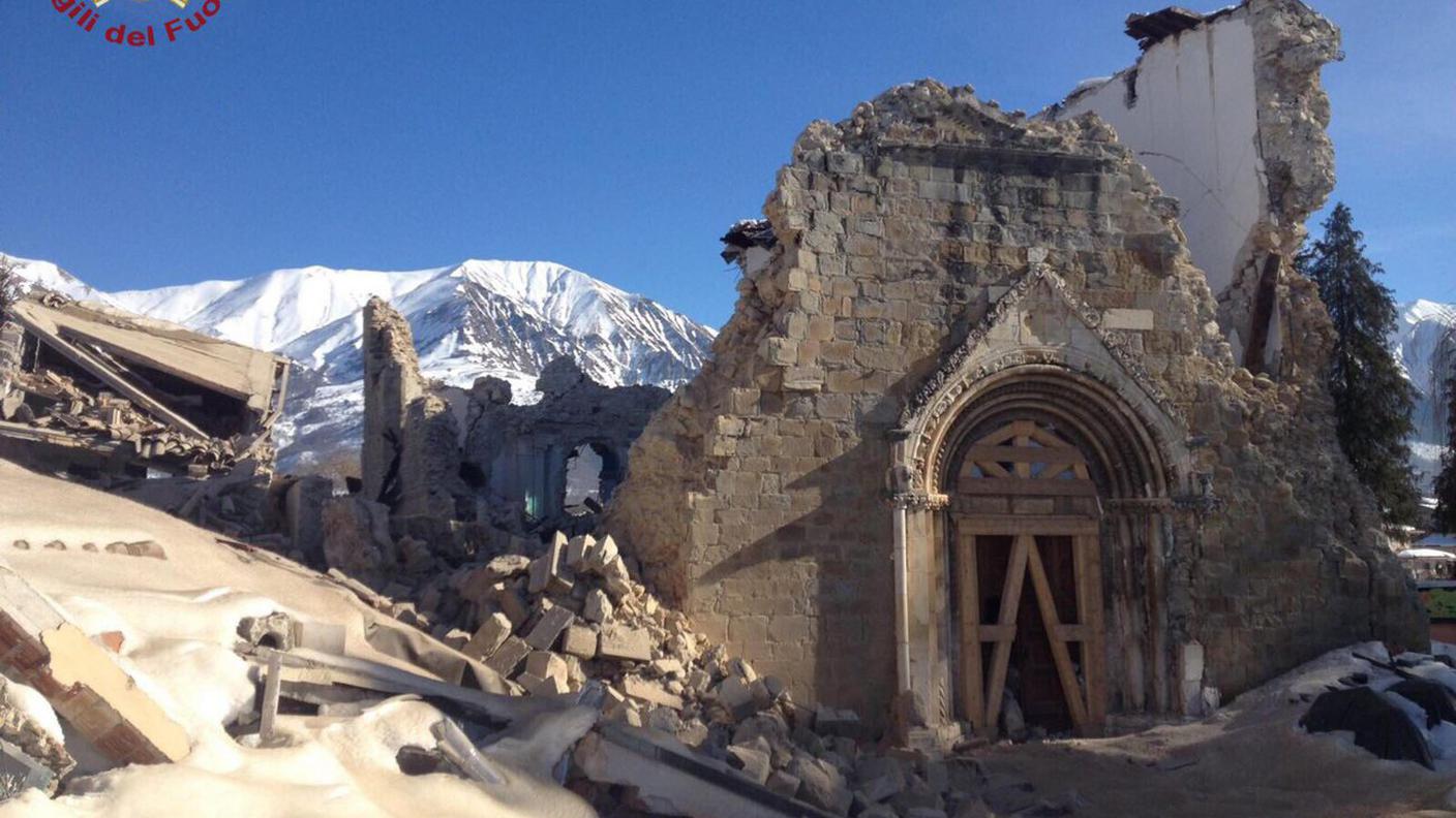 I ruderi di una chiesa ad Amatrice, un caso per il corpo d'intervento