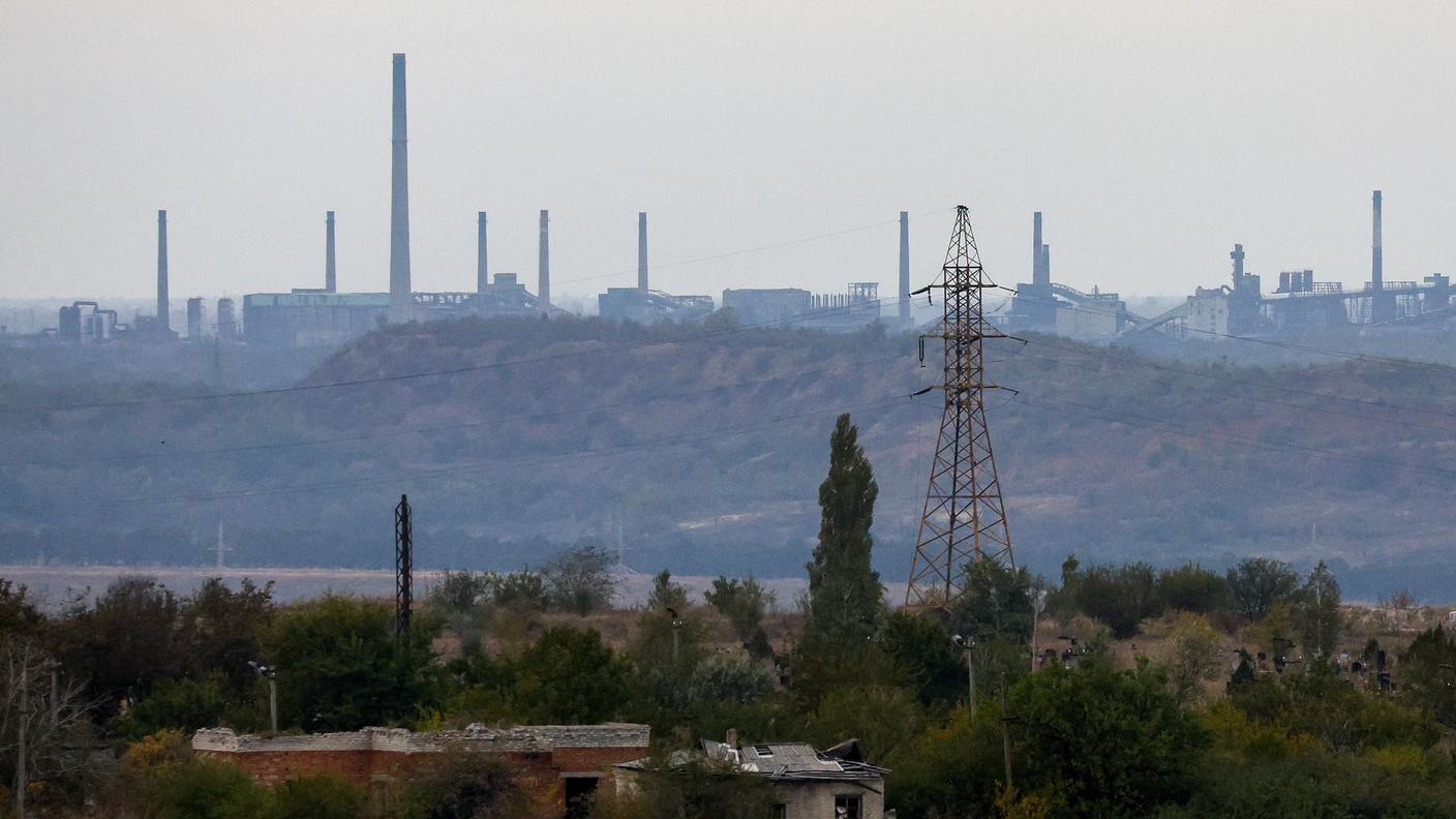 2023-10-13T141834Z_1643500619_RC2NR3AT5DIJ_RTRMADP_3_UKRAINE-CRISIS-AVDIIVKA.JPG