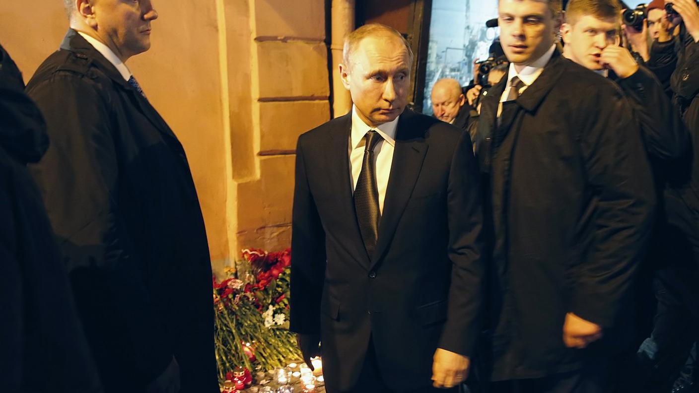 Il presidente Putin sui luoghi della strage