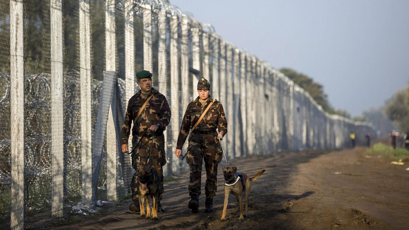 Il premier ultra-conservatore ed euroscettico Viktor Orban ha voluto il muro anti-migranti con la Serbia