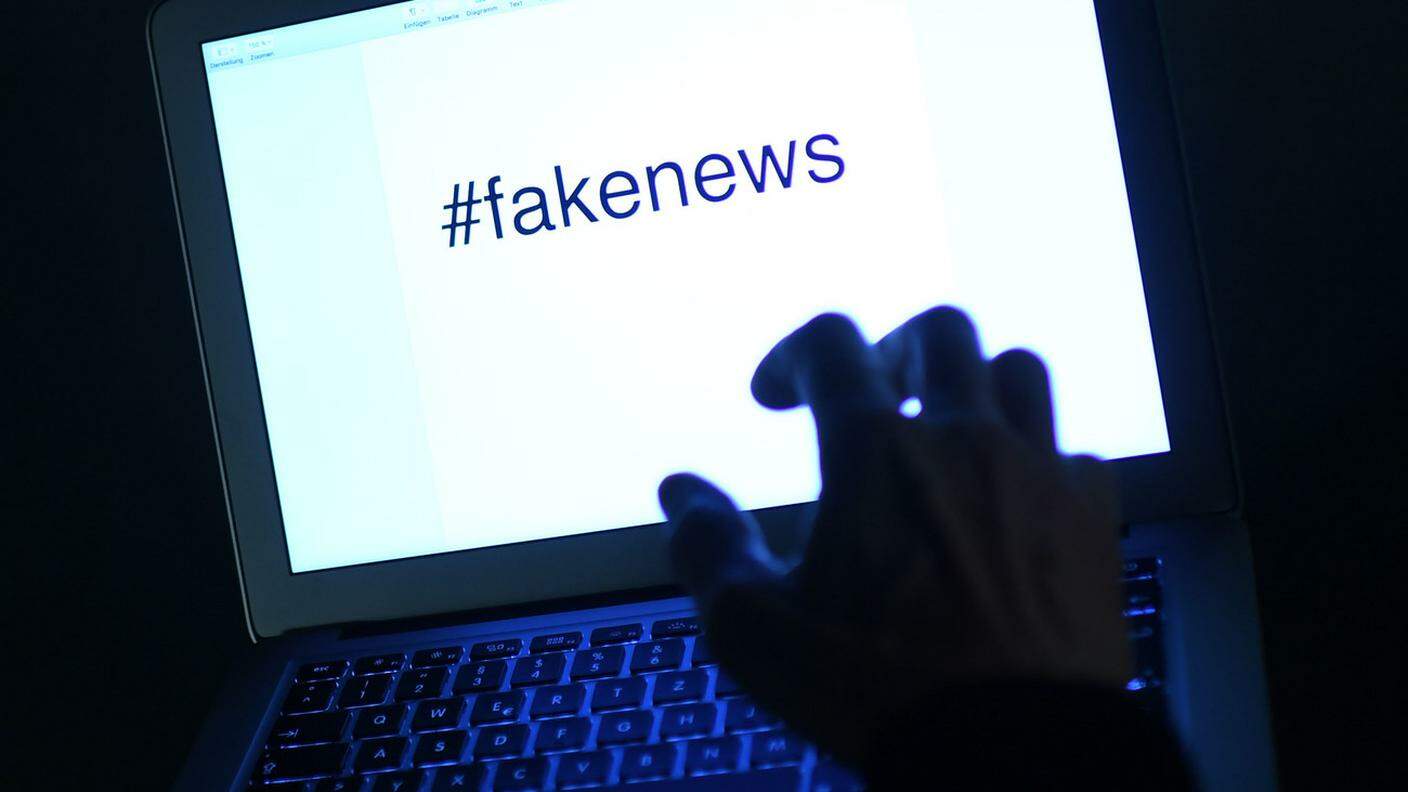 Il mondo è proiettato nell'era post-verità e delle "fake news"
