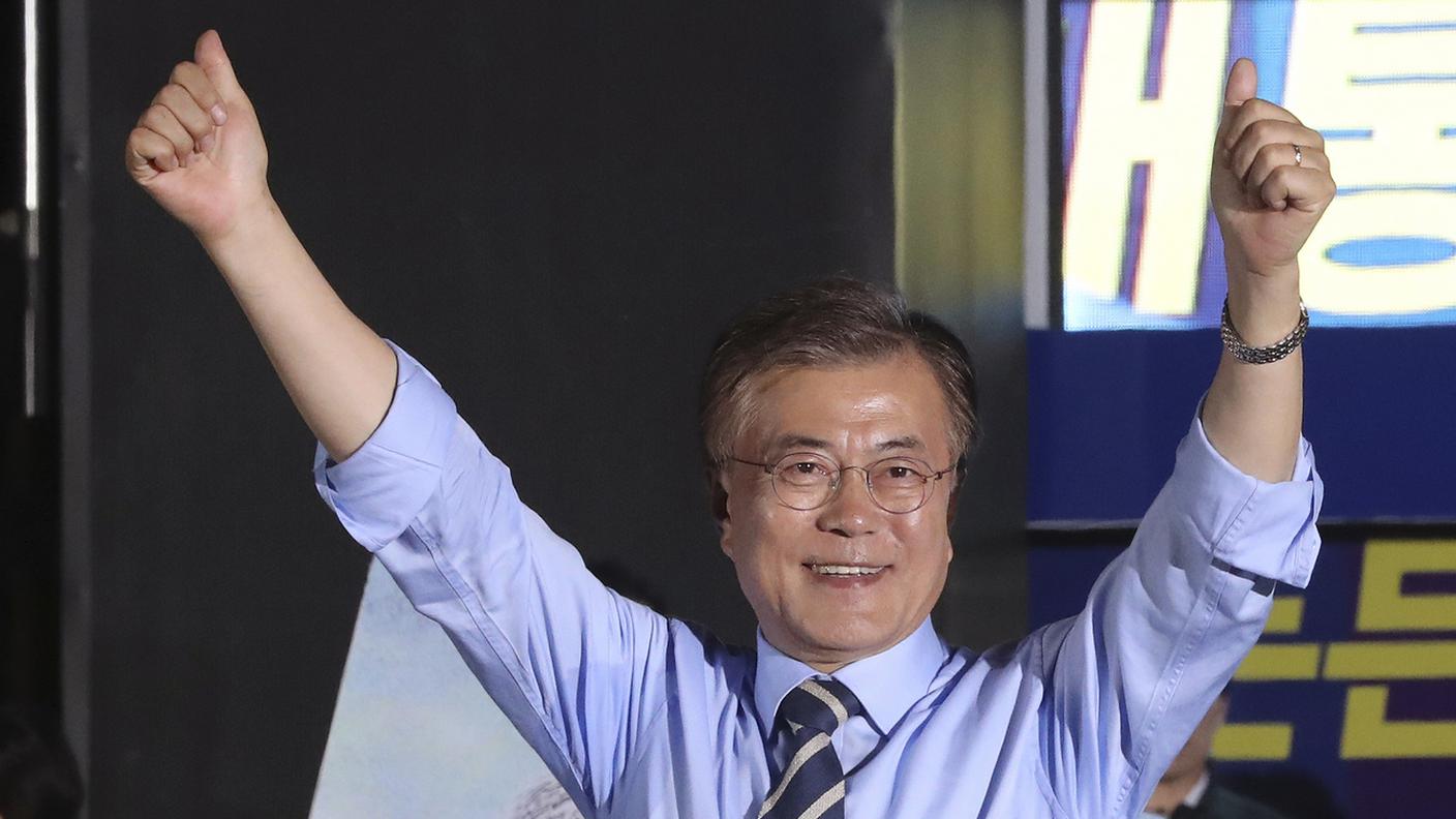 Il candidato del partito Democratico, Moon Jae-in