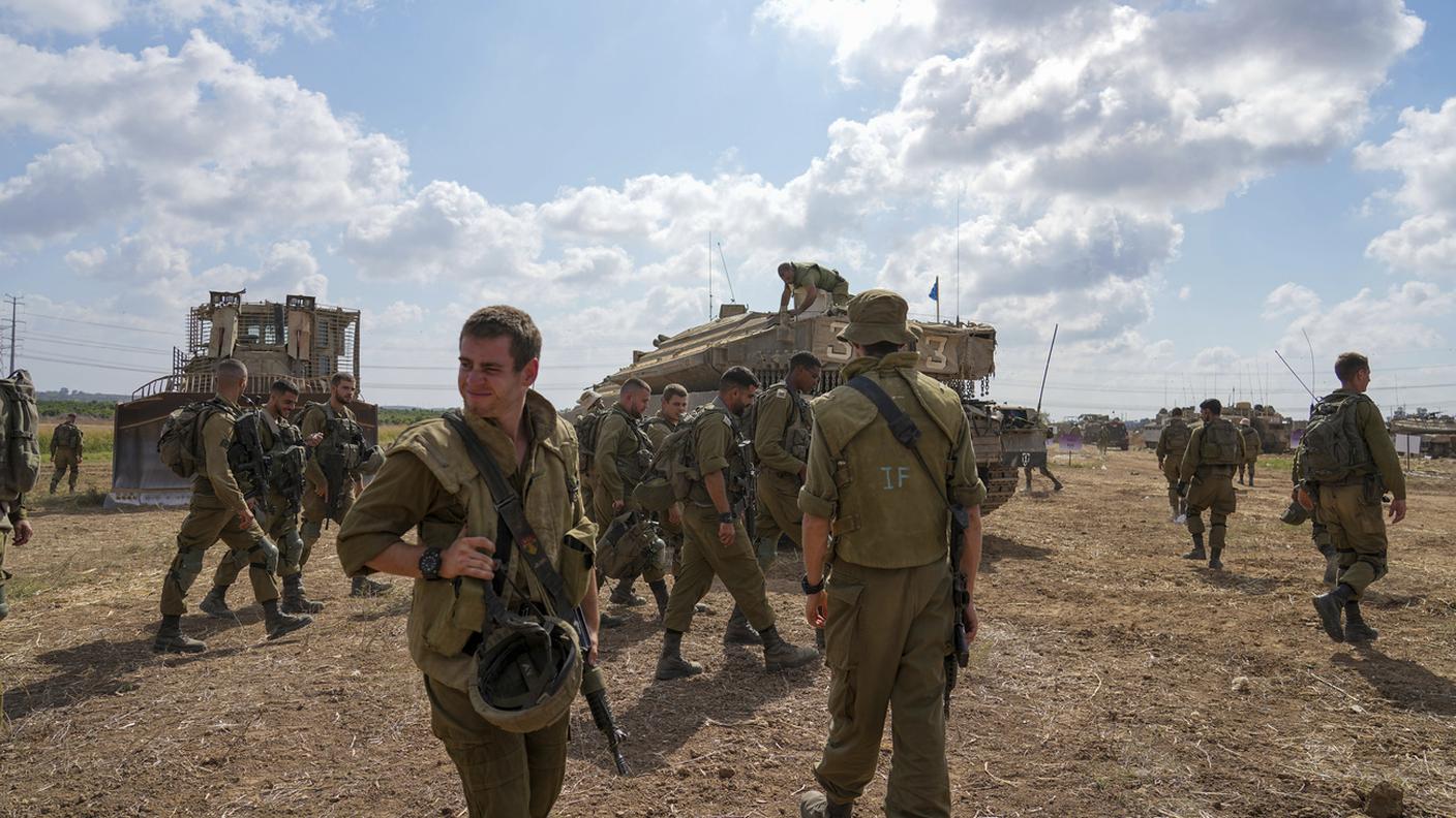 Israeliani al confine