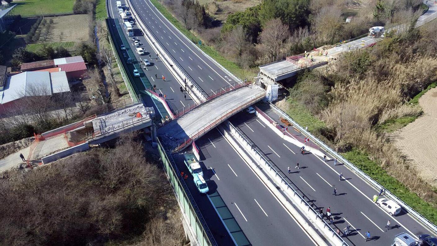 Erano in corso dei lavori sul manufatto