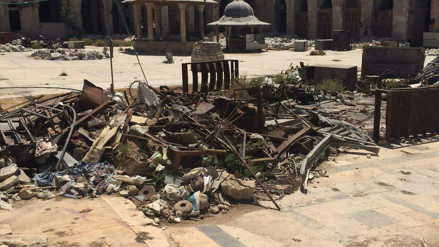 La distruzione della Grande Moschea degli Omayyadi (Aleppo est)