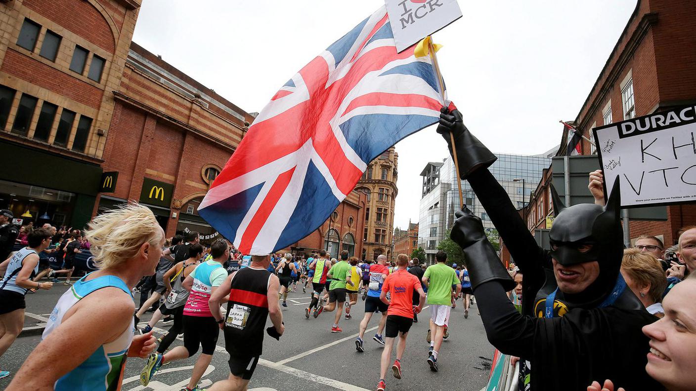 In molti hanno partecipato per la prima volta alla corsa, per ribadire che Manchester non ha paura