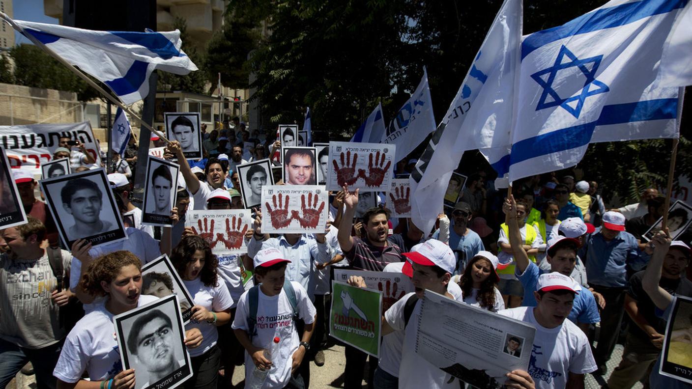 manifestazioni israele prigionieri 13.8.13 ky.JPG