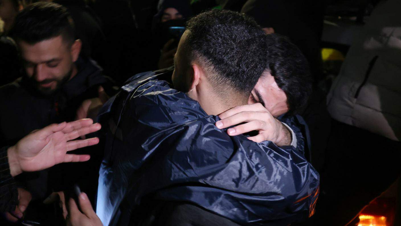 Prigionieri palestinesi liberati dalla prigione militare israeliana