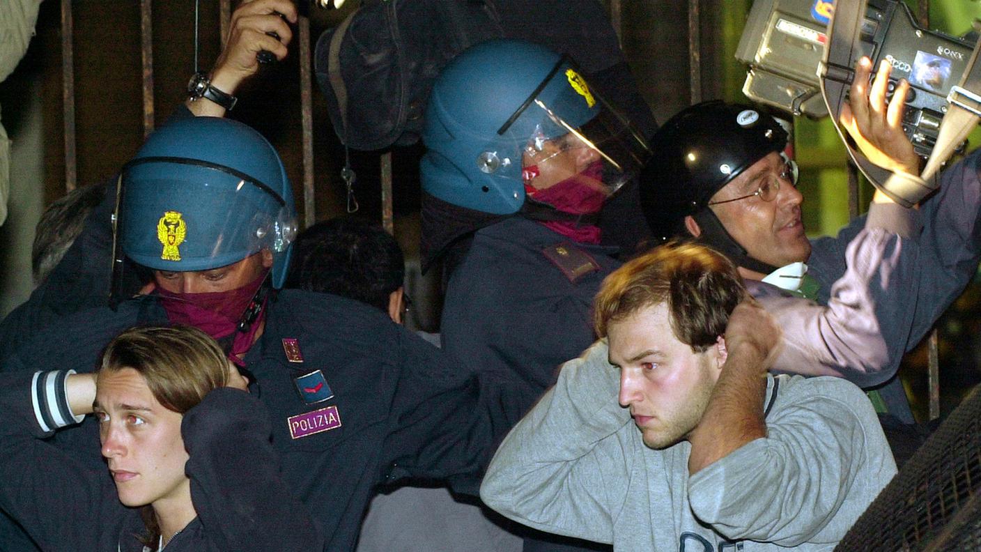 La legge italiana è inadeguata a punire gli atti di tortura commessi dalle forze dell'ordine