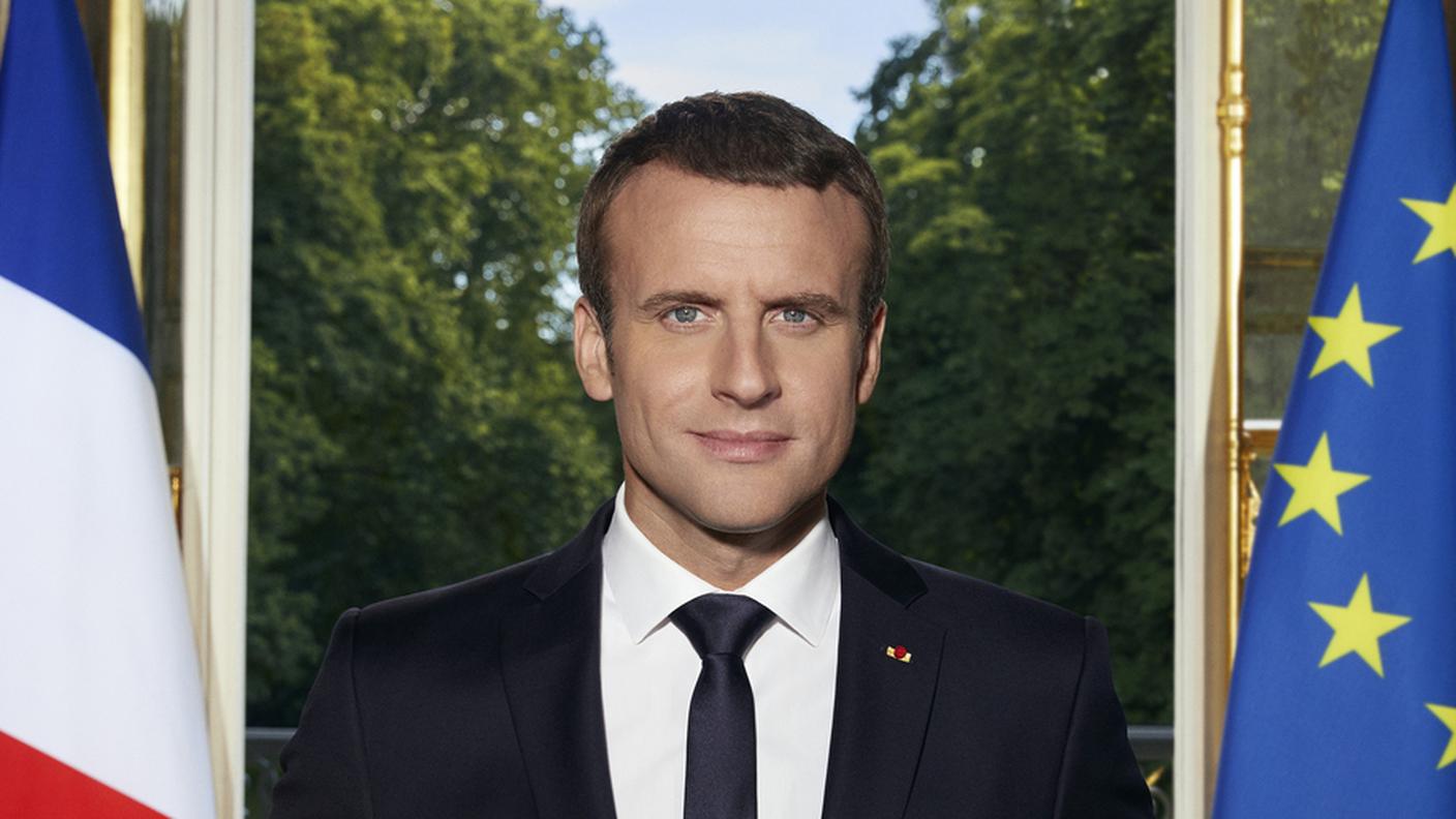 La foto verrà diffusa negli uffici pubblici della Francia