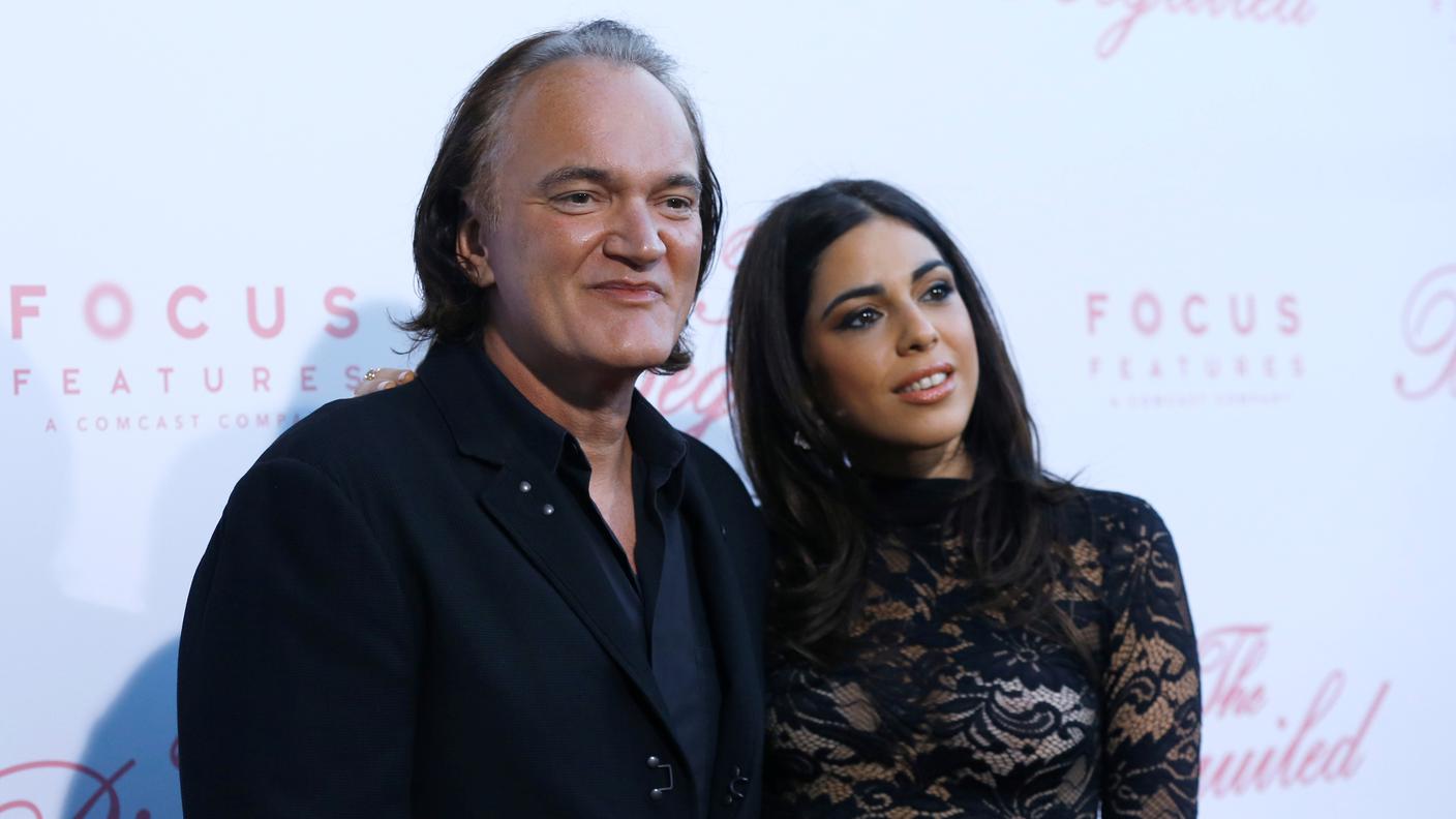 Quentin Tarantino insieme alla futura moglie, Daniella Pick