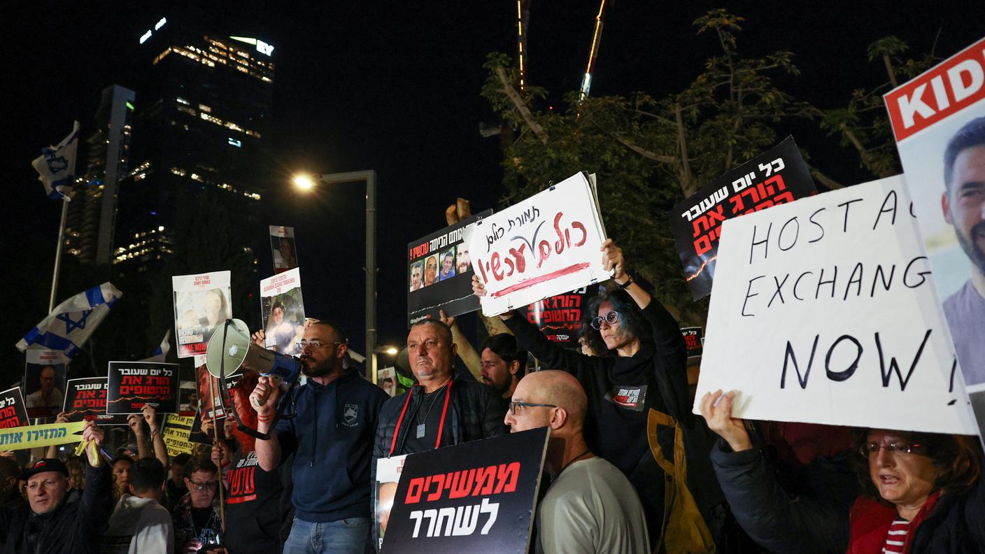 2023-12-15T214439Z_1_LYNXMPEJBE0PI_RTROPTP_4_ISRAEL-PALESTINIANS-VIOLENCE-HOSTAGES.JPG