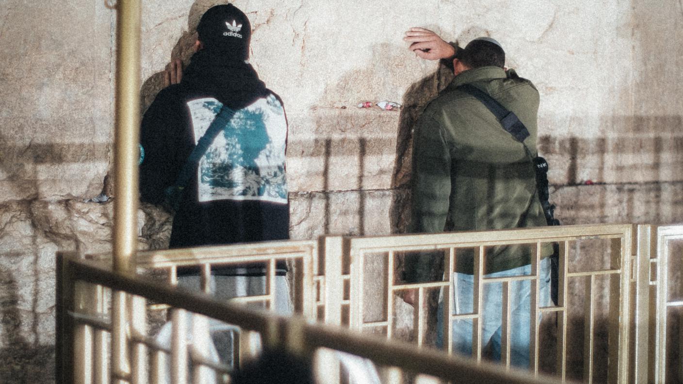 Massimo_Piccoli_0006_Nella_foto_il_muro_del_pianto_di_Gerusalemme.jpg