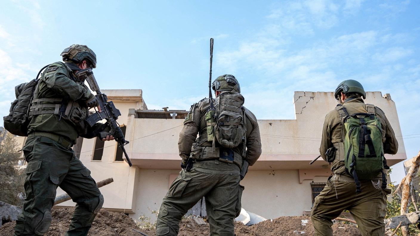 Soldati in azione a Gaza.JPG