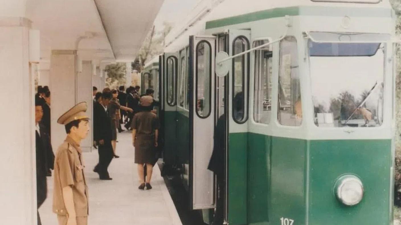 Un tram zurighese a Pyongyang, in Corea del Nord