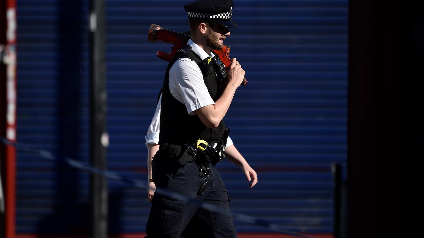 La polizia britannica ha bloccato otto persone sospettate di terrorismo