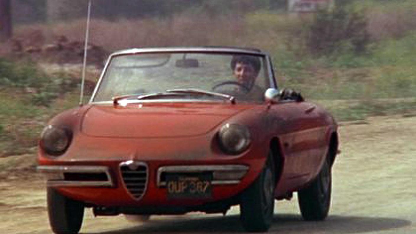 Hoffmann al volante della spider che guidava ne Il laureato