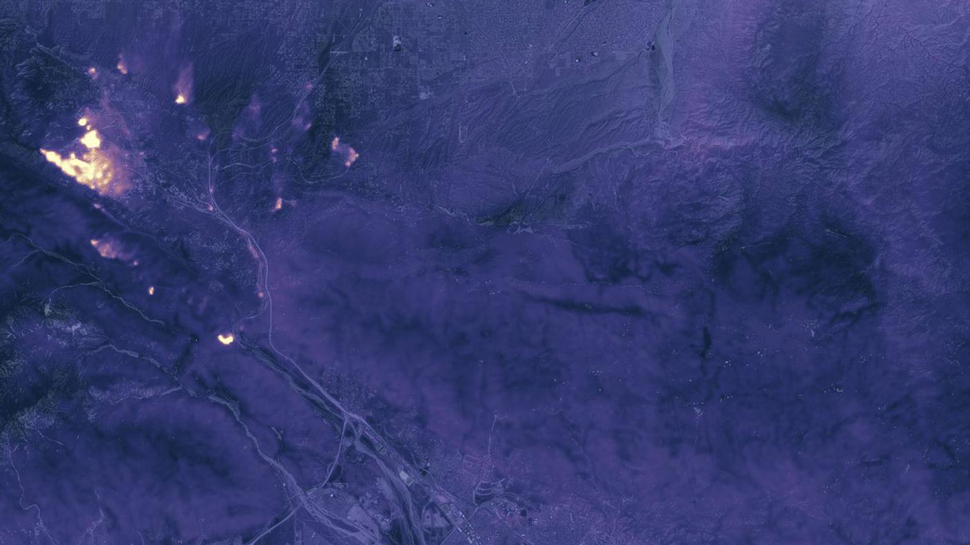 L'immagine di un incendio catturata da un satellite NASA (archivio) 