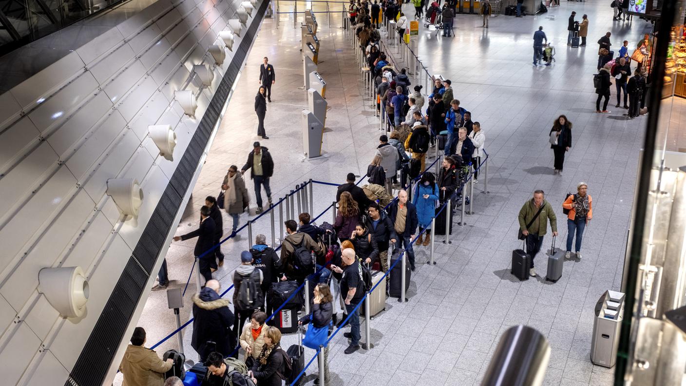 L'agitazione sindacale ha scatenato il caos negli aeroporti tedeschi