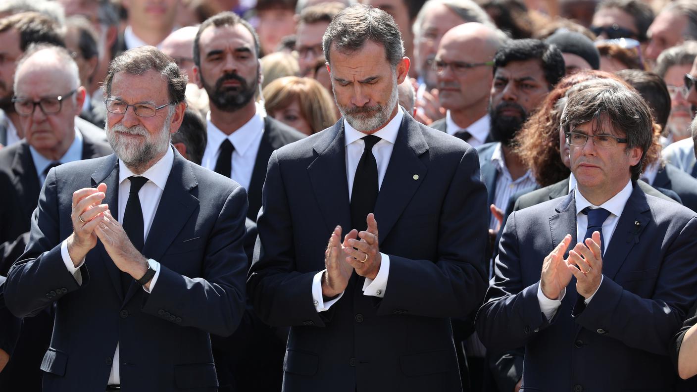 Rajoy e il Re a Barcellona
