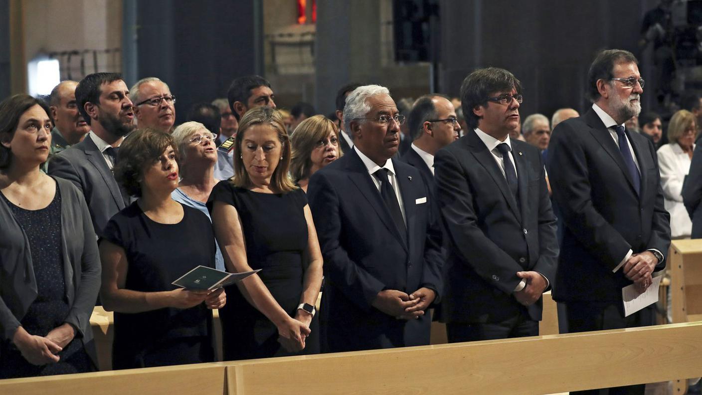 Fra gli altri in prima fila la sindaca Ana Colau e il premier portoghese Antonio Costa