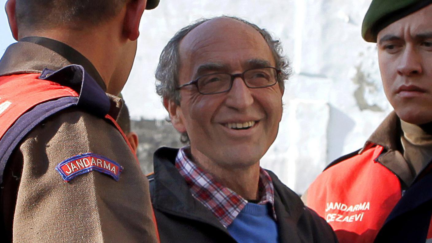 Akhanli fermato sabato in Spagna