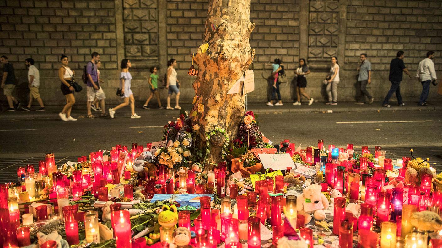 Candele riposte in memoria delle vittime, La Rambla Barcellona