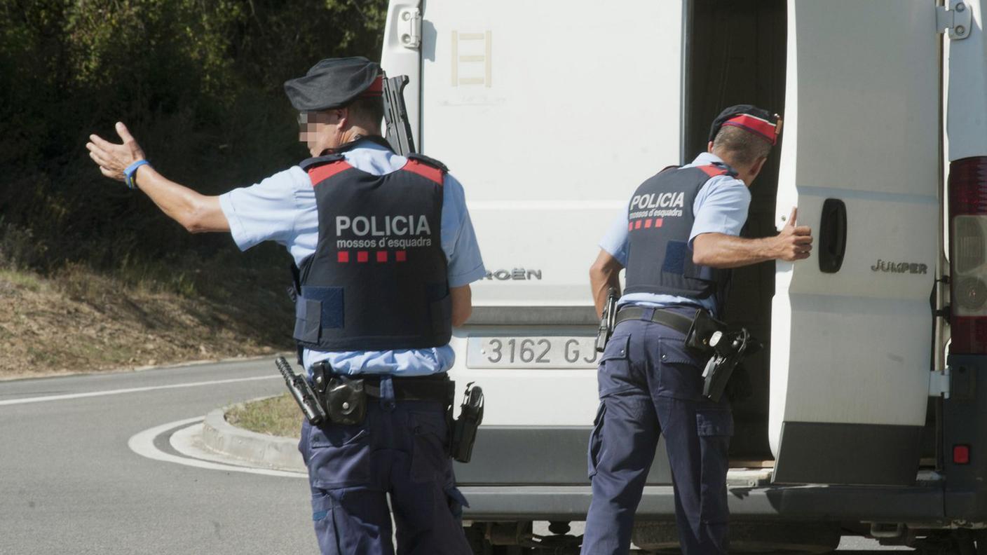 Per sfuggire alle ricerche della polizia avrebbe camminato di notte e dormito di giorno 