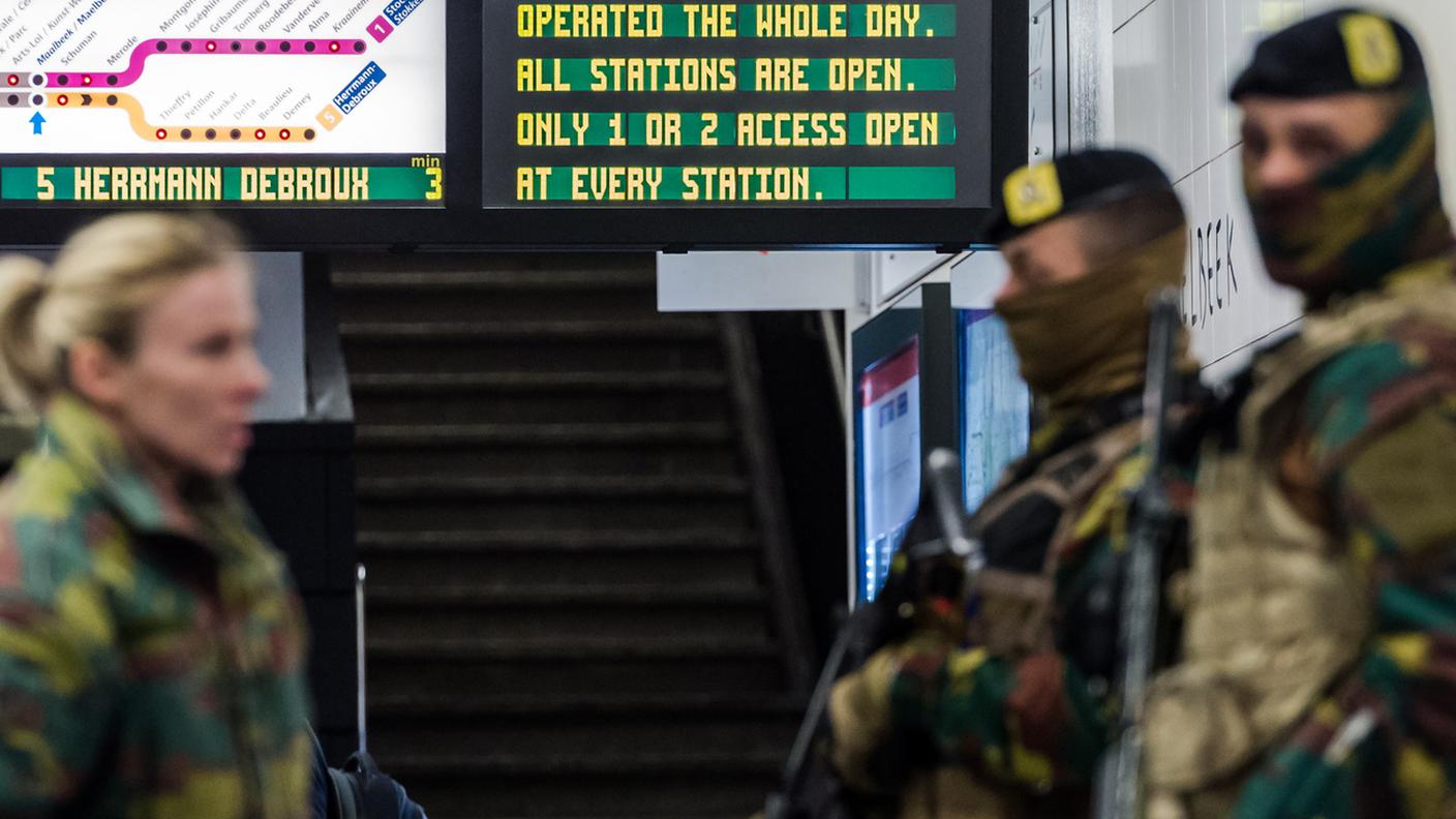 Militari schierati a Bruxelles in funzione anti-terrorismo