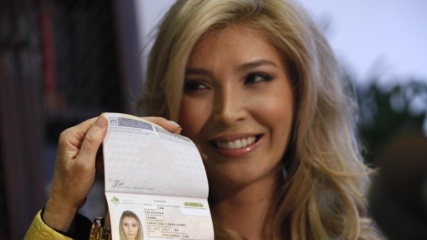 La modella canadese transgender Jenna Talackova 