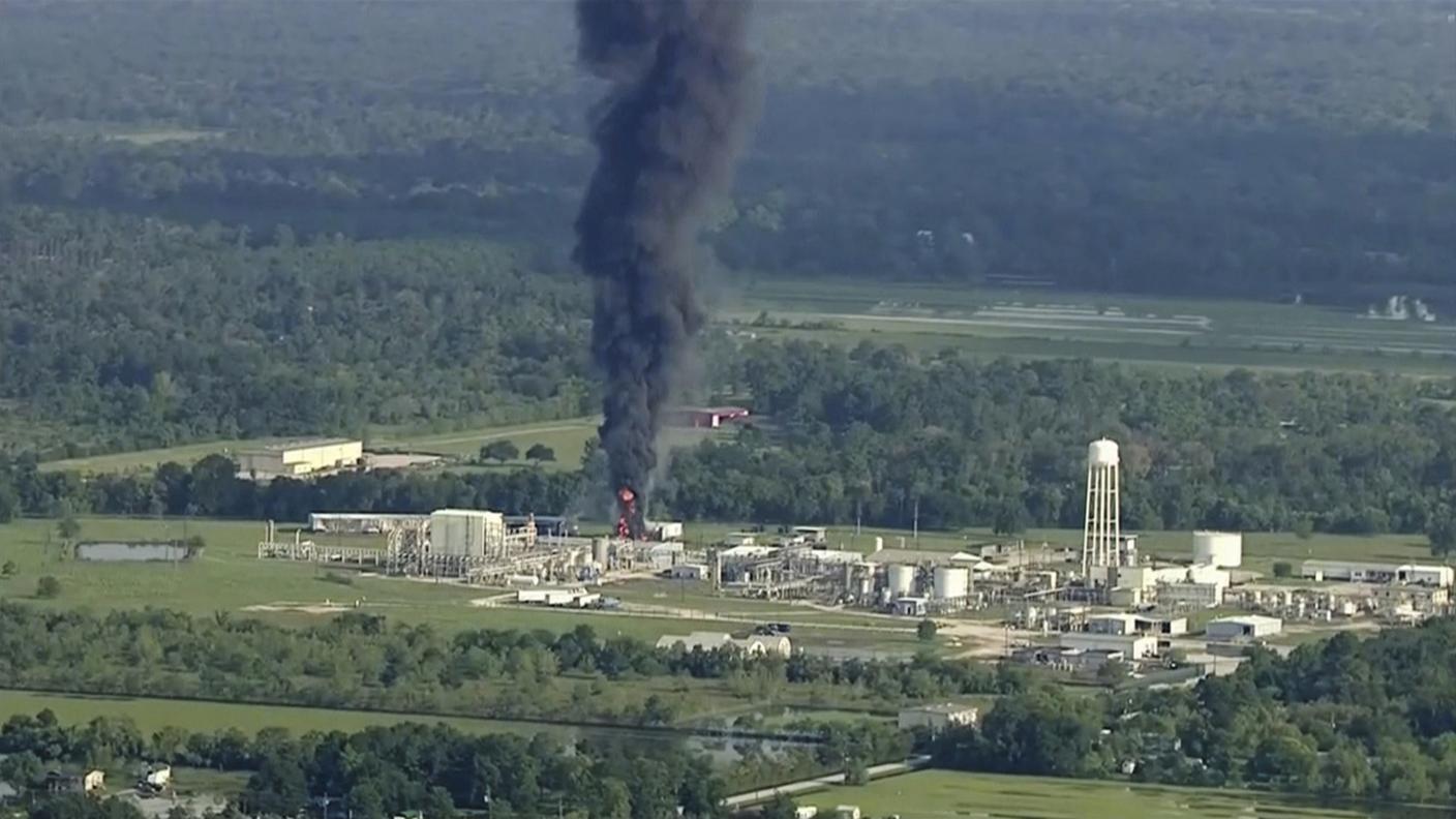 Fiamme nello stabilimento di Arkema a Houston, Texas