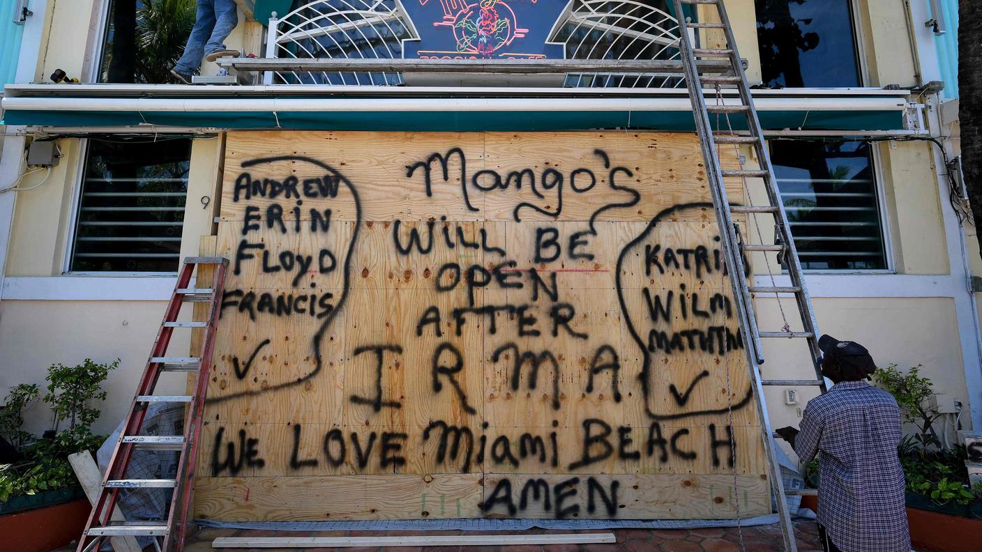 Un ristorante di Miami Beach rimarrà chiuso fino a dopo il passaggio di Irma