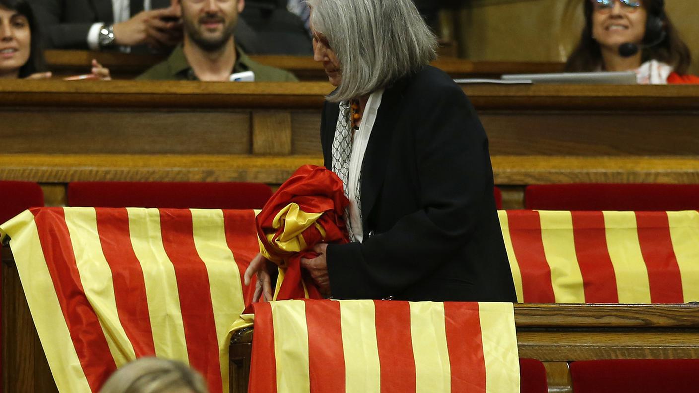 Il Parlamento catalano ha comunque deciso di esaminare il disegno di legge di rottura dalla Spagna