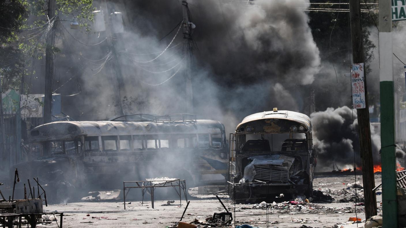 2024-03-05T180338Z_1_LYNXNPEK240NH_RTROPTP_4_HAITI-VIOLENCE.JPG