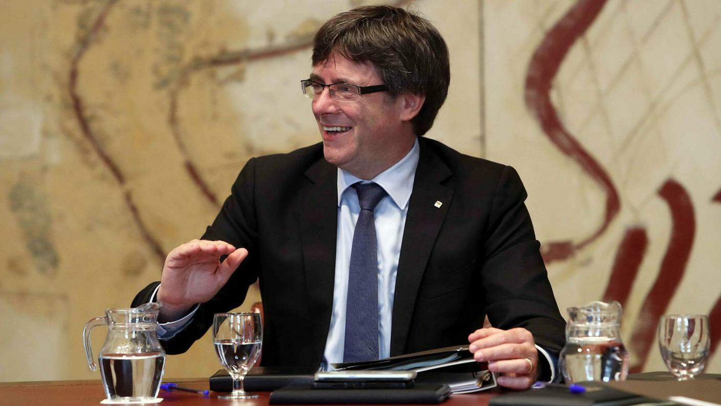 Il presidente della regione catalana Carles Puigdemont