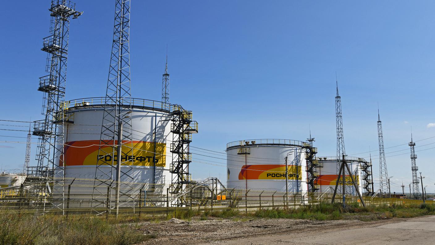 2024-03-08T150014Z_1_LYNXNPEK270IJ_RTROPTP_4_RUSSIA-ENERGY.JPG