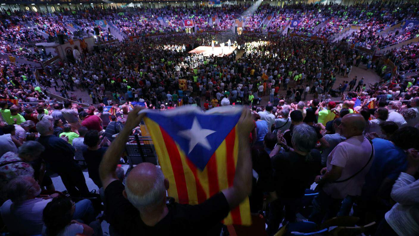 Gli indipendentisti si sono riuniti nell'arena di Tarragona