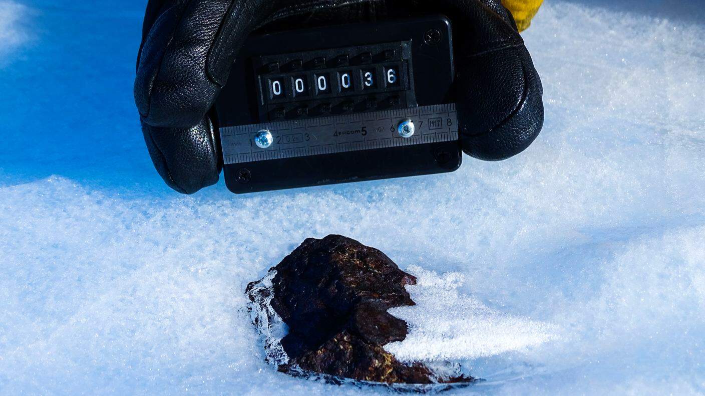 Un meteorite antartico raccolto e studiato.jpg
