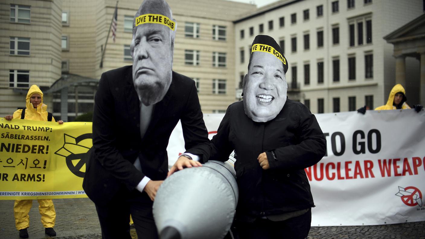 Una protesta dell'ICAN contro la politica di Donald Trump e Kim Jong-un