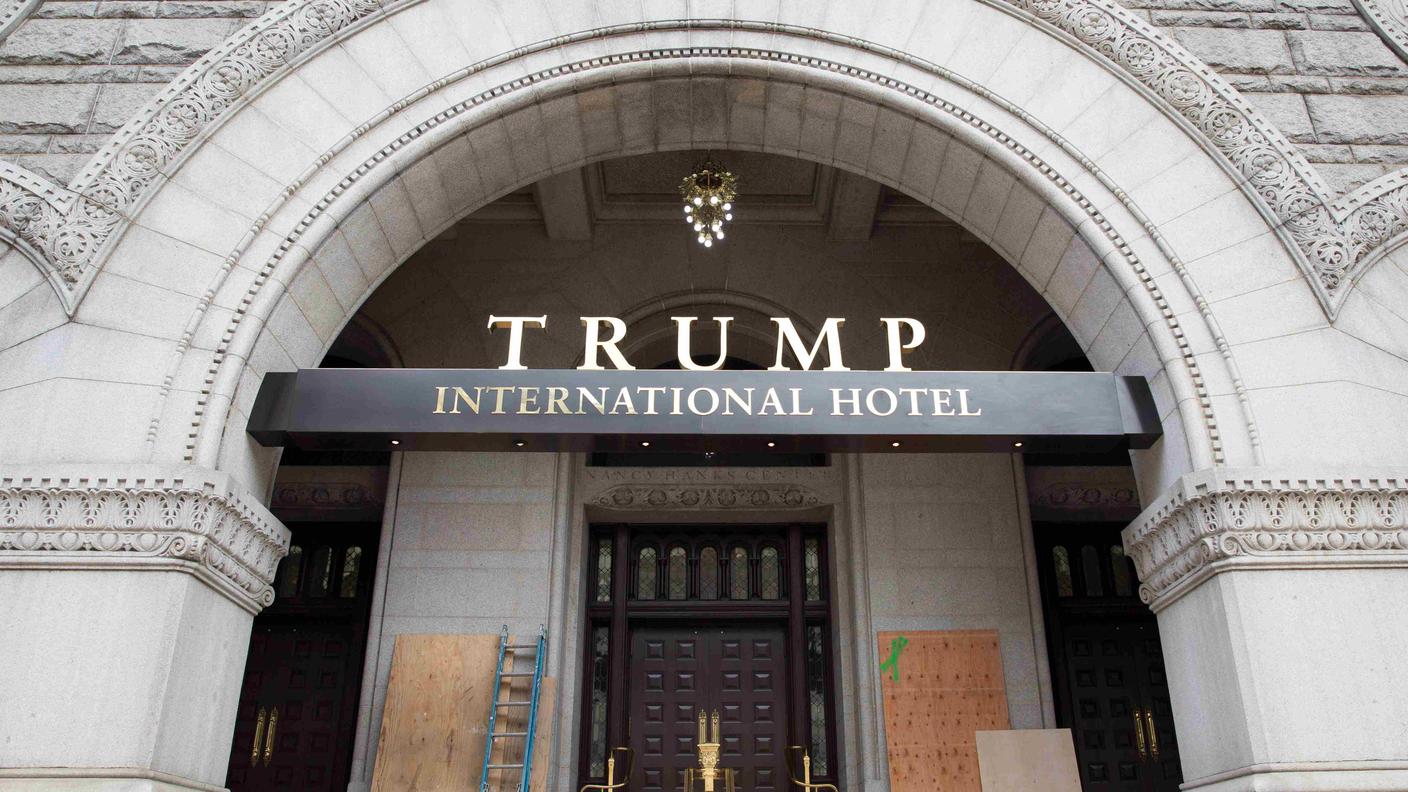 Gli hotel di Trump non vedranno più arrivare tante squadre statunitensi